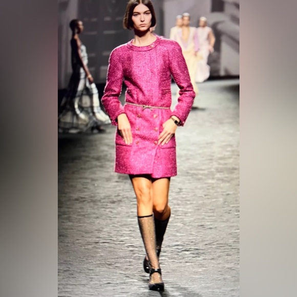 CHANEL
Resille Strass Kid Suede Patent Mary Jane Black Knee High Boots - Picture 14 of 15